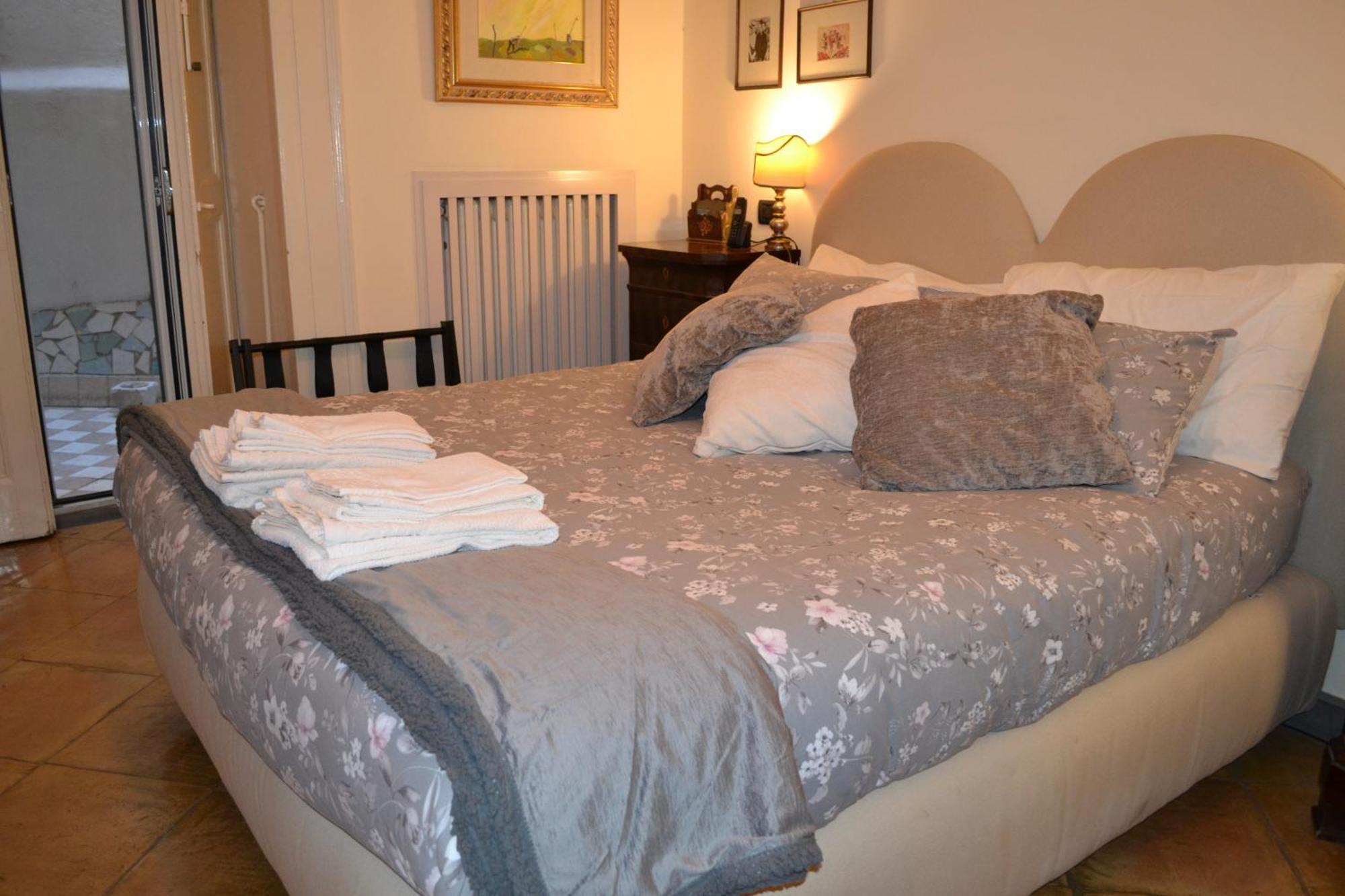 Residenza Suor Orsola Bed and Breakfast Neapel Exteriör bild